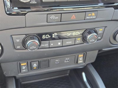 2024 Nissan Frontier Crew Cab 4x4 SL