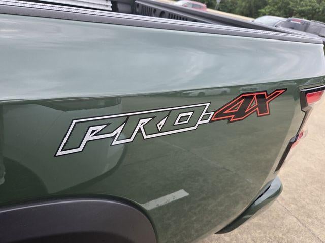 2025 Nissan Frontier Crew Cab 4x4 PRO-4X