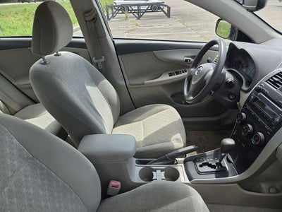 2009 Toyota Corolla 4dr Sdn Auto (Natl)