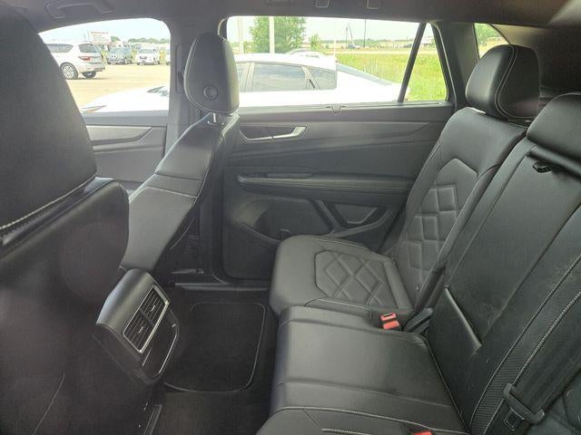 2024 Volkswagen Atlas Cross Sport 2.0T SE w/Technology FWD