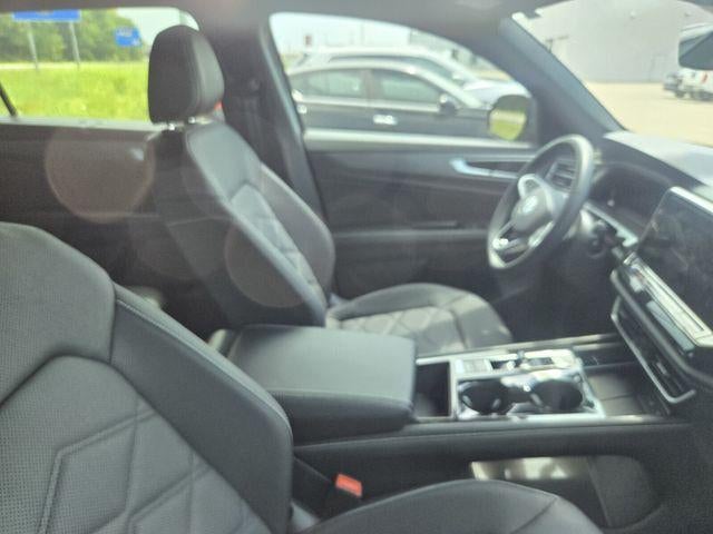 2024 Volkswagen Atlas Cross Sport 2.0T SE w/Technology FWD