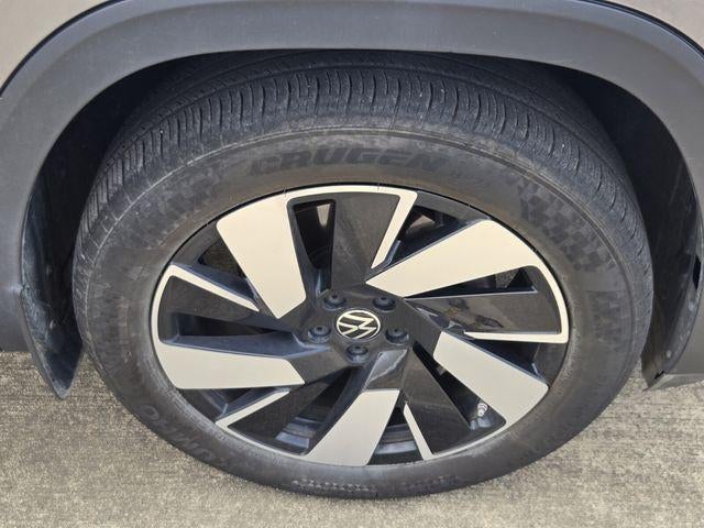 2024 Volkswagen Atlas Cross Sport 2.0T SE w/Technology FWD