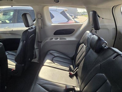 2023 Chrysler Pacifica Touring L FWD