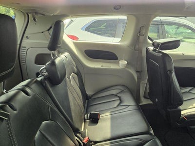 2023 Chrysler Pacifica Touring L FWD
