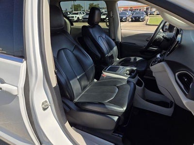 2023 Chrysler Pacifica Touring L FWD