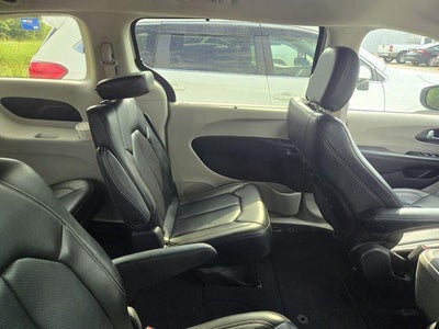 2023 Chrysler Pacifica Touring L FWD