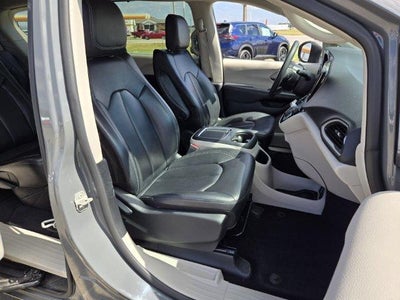 2023 Chrysler Pacifica Touring L FWD