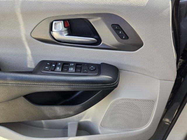 2023 Chrysler Pacifica Touring L FWD