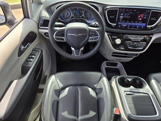 2023 Chrysler Pacifica Touring L FWD