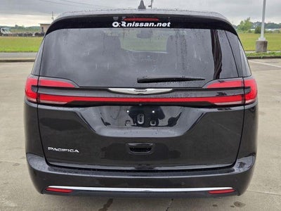 2023 Chrysler Pacifica Touring L FWD