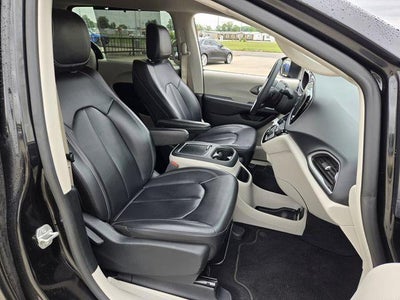 2023 Chrysler Pacifica Touring L FWD