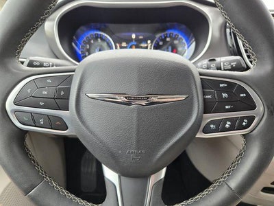 2023 Chrysler Pacifica Touring L FWD