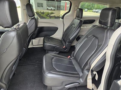 2023 Chrysler Pacifica Touring L FWD