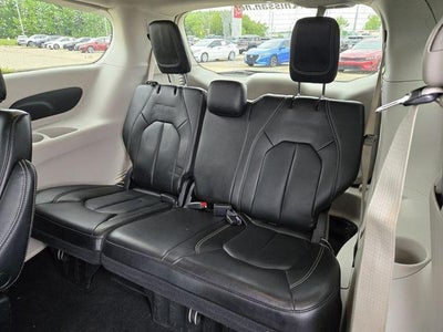 2023 Chrysler Pacifica Touring L FWD