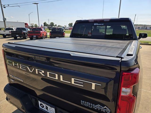 2022 Chevrolet Silverado 1500 Crew Cab Short Box 4-Wheel Drive High Country