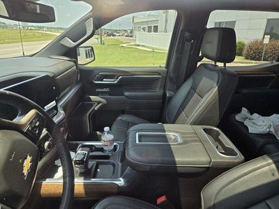 2022 Chevrolet Silverado 1500 Crew Cab Short Box 4-Wheel Drive High Country