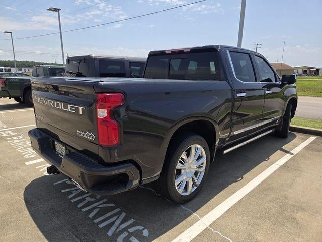 2022 Chevrolet Silverado 1500 Crew Cab Short Box 4-Wheel Drive High Country