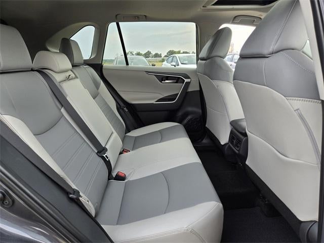 2024 Toyota RAV4 XLE Premium FWD (Natl)