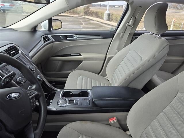 2017 Ford Fusion SE FWD