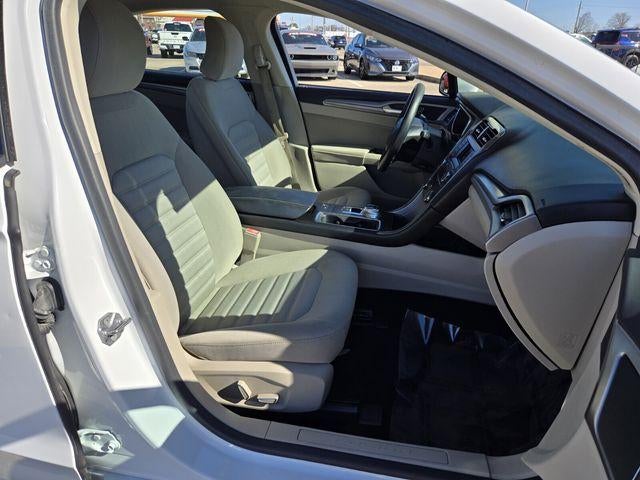 2017 Ford Fusion SE FWD