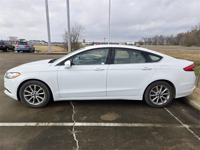 2017 Ford Fusion SE FWD