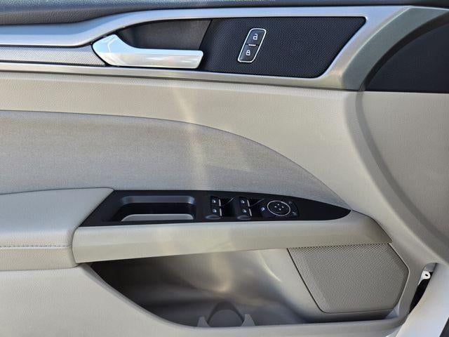 2017 Ford Fusion SE FWD