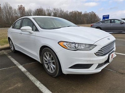 2017 Ford Fusion SE FWD