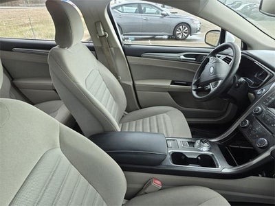 2017 Ford Fusion SE FWD