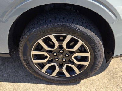 2023 Ford Maverick LARIAT FWD SuperCrew