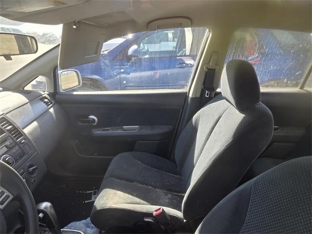 2011 Nissan Versa 5dr HB I4 Auto 1.8 S