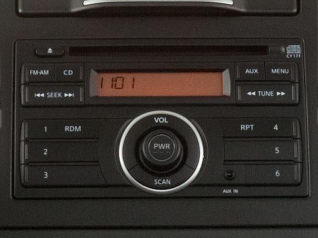 2011 Nissan Versa 5dr HB I4 Auto 1.8 S