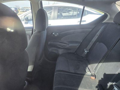 2015 Nissan Versa 4dr Sdn CVT 1.6 SV