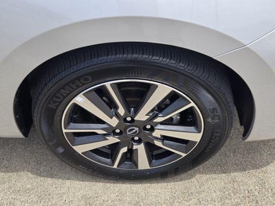 2025 Nissan Versa SV CVT