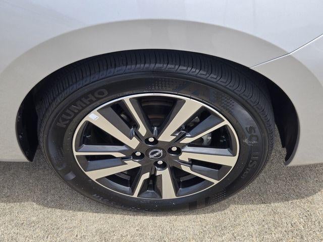 2025 Nissan Versa SV CVT