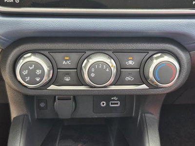 2025 Nissan Versa SV CVT