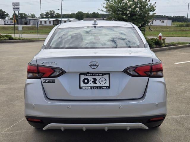 2025 Nissan Versa SV CVT