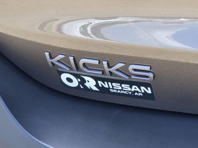 2025 Nissan Kicks SR FWD