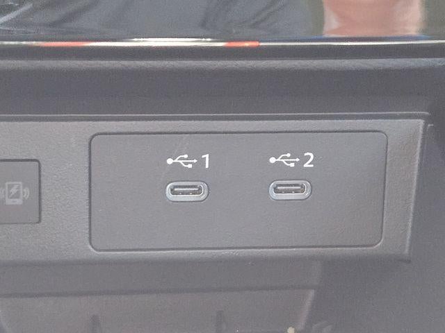 2025 Nissan Kicks SR FWD