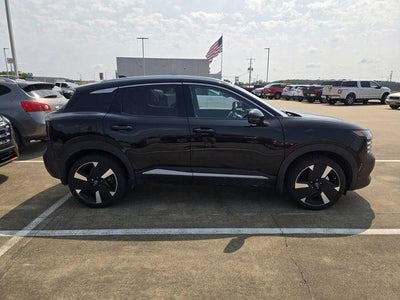 2025 Nissan Kicks SR AWD