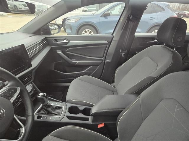 2025 Volkswagen Jetta Sport Auto