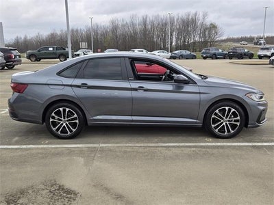 2025 Volkswagen Jetta Sport Auto