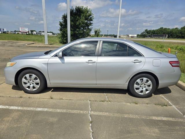 2011 Toyota Camry 4dr Sdn I4 Auto LE (Natl)