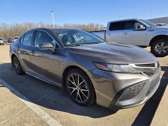 2024 Toyota Camry SE Auto (SE)