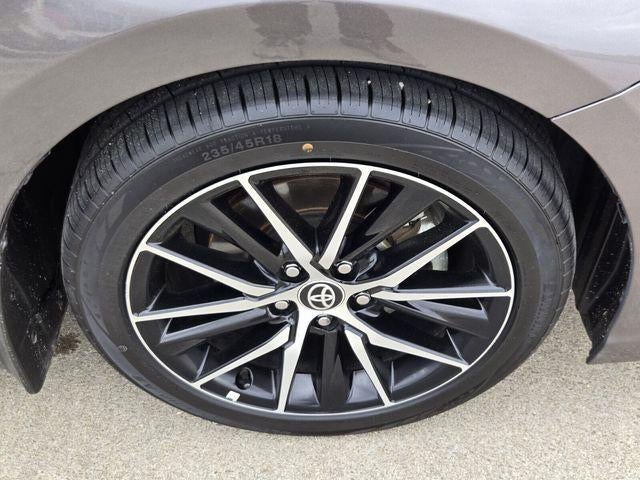 2024 Toyota Camry SE Auto (SE)