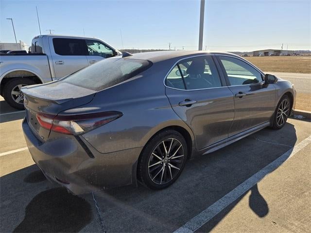 2024 Toyota Camry SE Auto (SE)