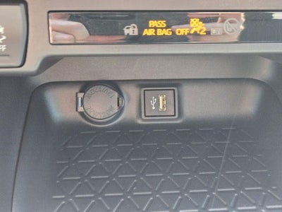 2025 Toyota RAV4 Hybrid LE AWD (Natl)