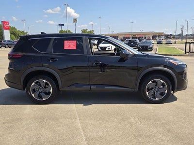 2025 Nissan Rogue FWD SV