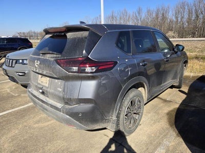 2023 Nissan Rogue FWD SV *Ltd Avail*