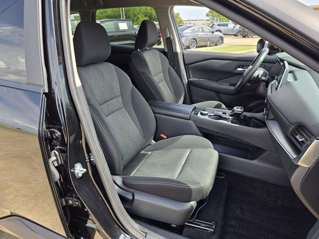 2025 Nissan Rogue AWD SV