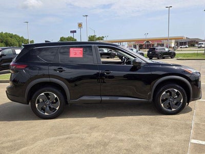 2025 Nissan Rogue AWD SV